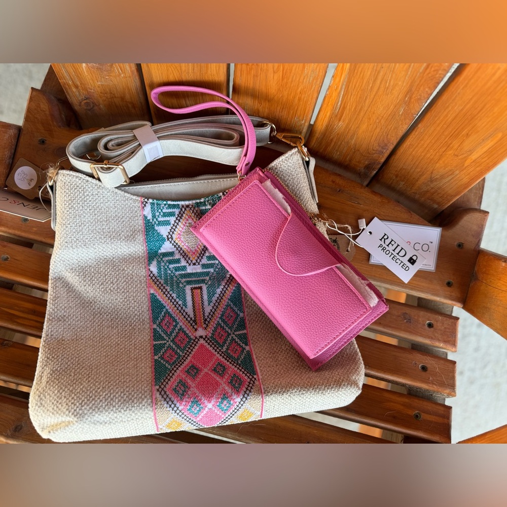 BRAND NEW WITH TAGS *** Jen&Co RFID Bubble Gum Wallet AND Emma Tribal 3 Comp CB